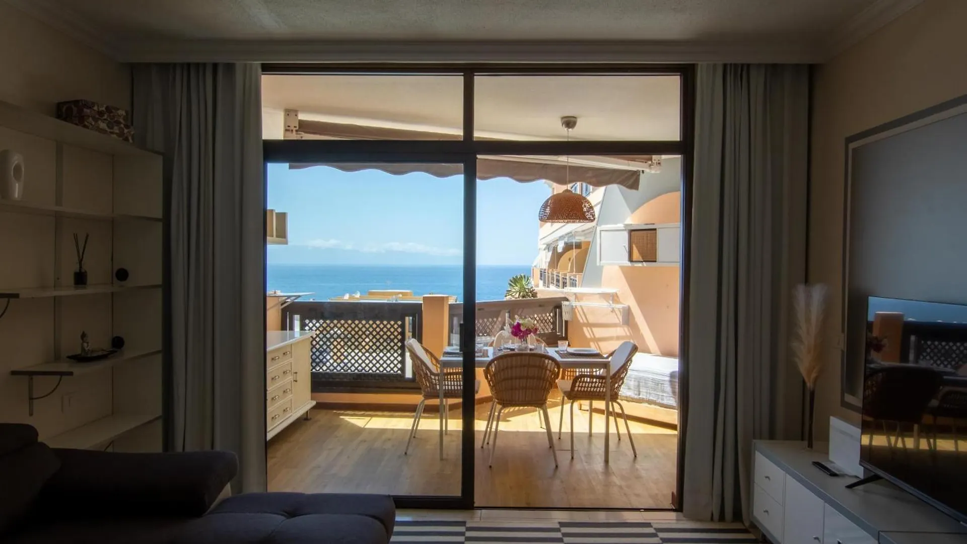 Ocean View Sunset Apt By Dream Homes Tenerife Puerto de Santiago  Διαμέρισμα Puerto de Santiago (Tenerife)